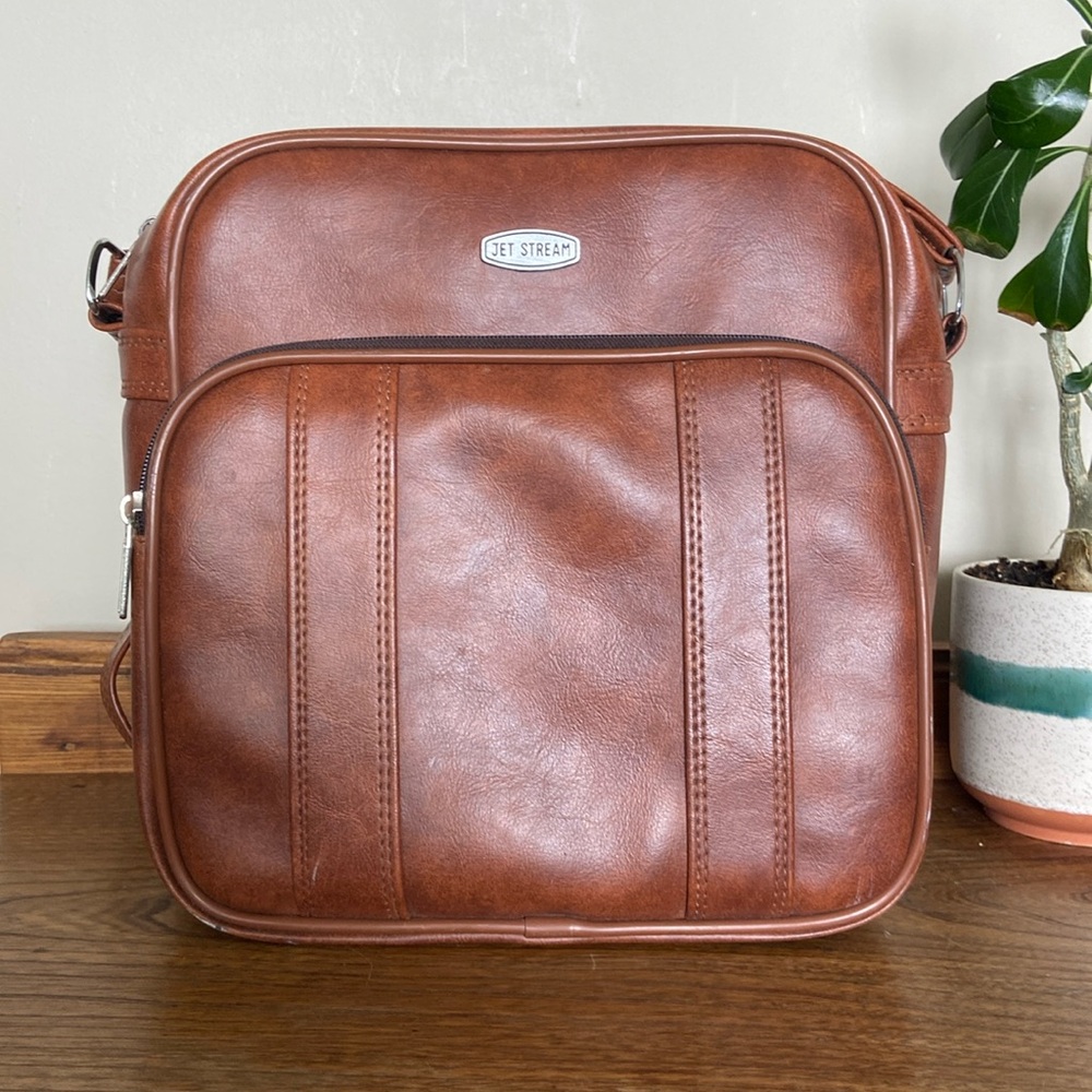 Vintage Jet Stream faux leather carryon bag, shoulder bag overnight bag - 1970s